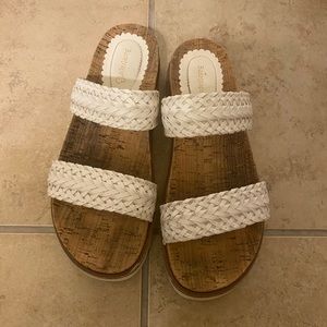 Baretrape Sandals - great condition!